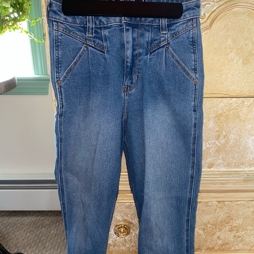 Hollis yet- ultra high-rise mom jean